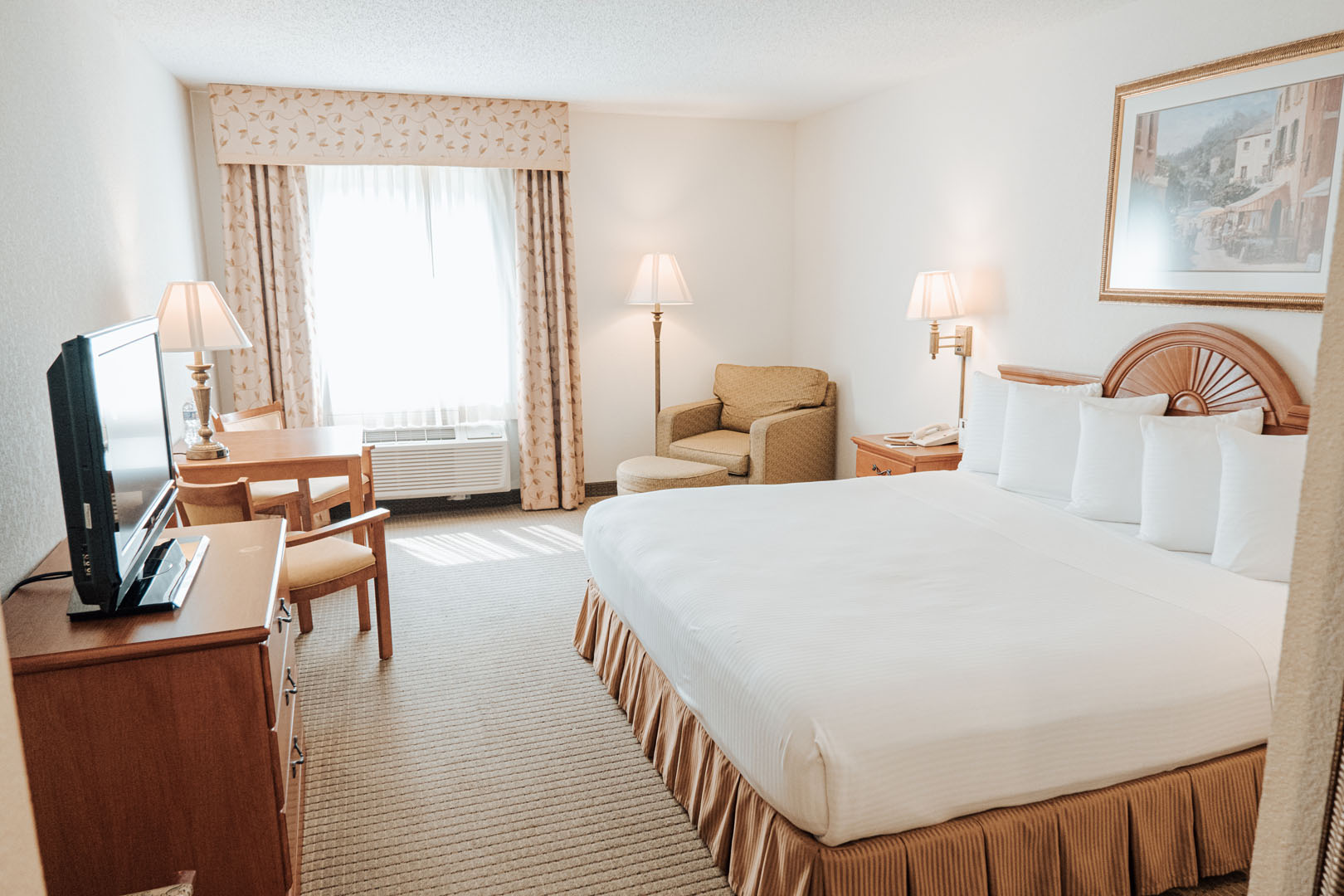 king-whirlpool-room-4